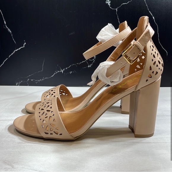 Report Windlyn Open Toe Pumps Nude sz 9 - Picture 2 of 10